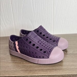Native Kids Sneakers in Purple C7